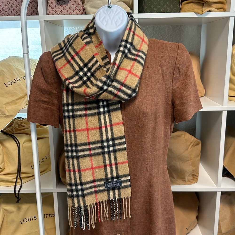 🔥 Gorgeous Vintage Burberrys Scarf Nova Check Tan - Picture 3 of 5